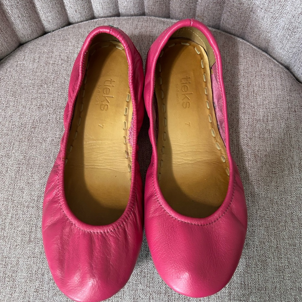 Tieks Fuschia Leather Ballet Flats